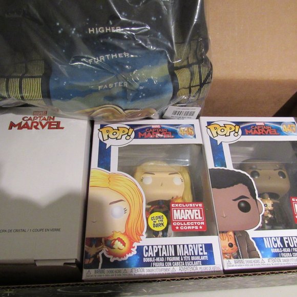 Captain Marvel Collector Corps Box - Picture 2 of 7